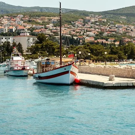 Apartman In With Sea View Balcony Air Conditioning Wi Fi Crikvenica